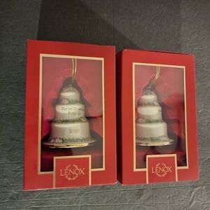 LENOX 2021 Our 1st Christmas Together Wedding Cake Porcelain Ornament (2)